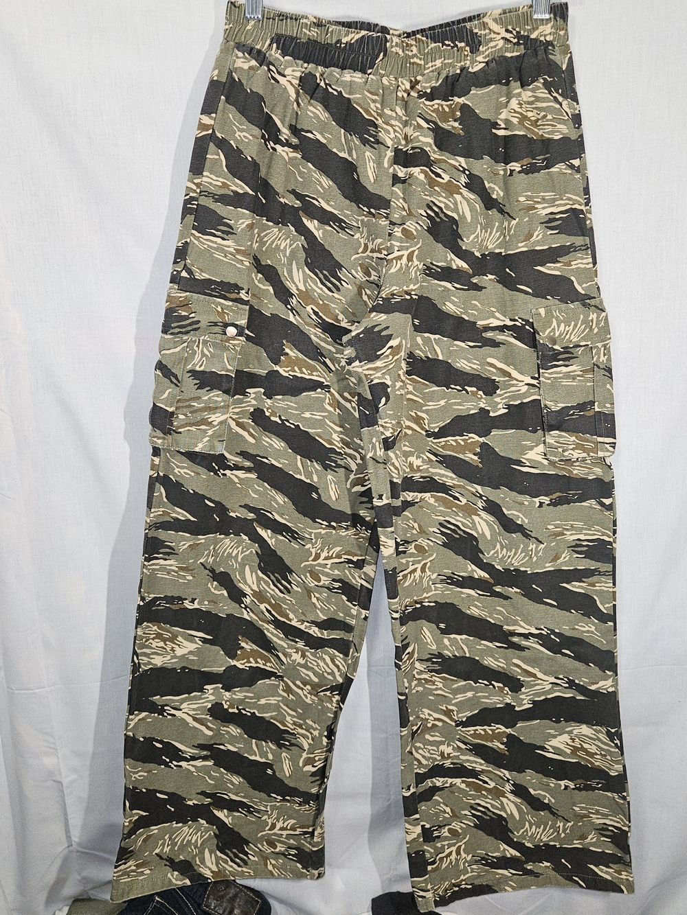 Pretrylittlething Womens Green Tiger Stripe Camouflage Cargo Pants Wide Leg Sz8